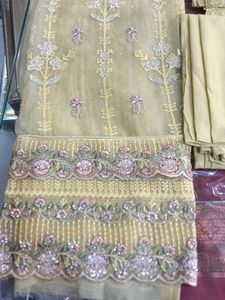 Elegant Pakistani Salwar Kameez Suit