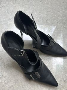 CHARLES & KEITH (Chic Black Heels)