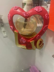 Love Show Piece