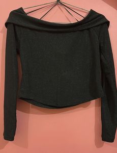 Black Off-Shoulder Long Sleeve Top