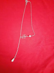Trendy Chain With Leaf Pendant