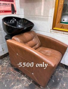 Am Selling My Salon Equipment