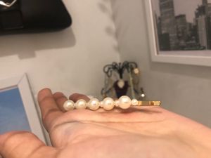 Beautiful Coquette Pearl Clip
