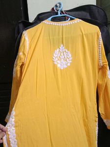 Free New Hotpot With 3D Chikankari Work Kurta