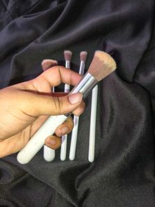 Huda Girl Professional White Makeup Brush
