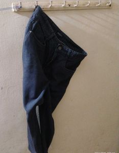 Dark Wash Jeans Saze : 28