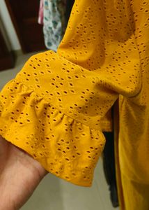 Cutout Detail Top