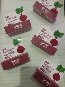 Aravi Beetroot Lipbalm