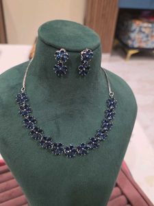 Blue Floral Necklace Set