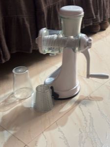 Hand Juicer
