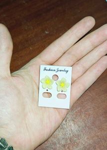 Cute Flower Stud Earrings