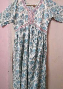 Women Ethnic Kurta Set