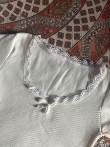 LACE DESIGNER KNITTED WHITE TOP