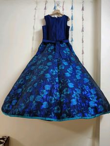 Ethnic Gown With Removable Jacket 💙