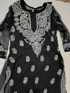 Lucknowi Chikenkari With Cotton Inner