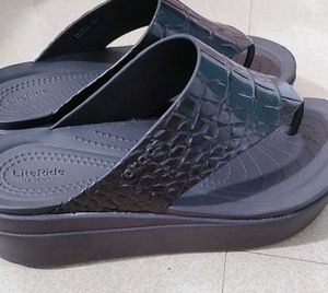 Brown Thong Sandals W 7 Never Used