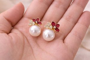 Pearl Floral Stud Earrings