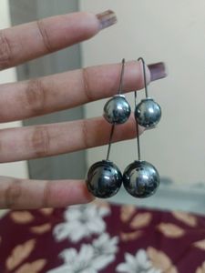 Black Studs