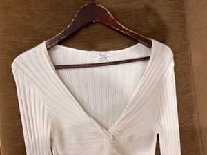 White Twist Front Top