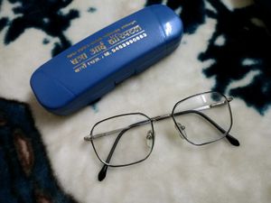 Spectacles (Metal Frame)