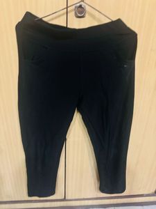 Black Cropped Leggings
