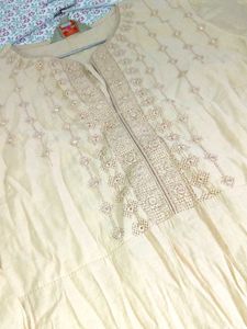 🌸 Elegant Cream Embroidered Tunic 🌸