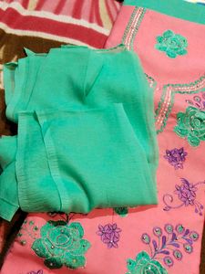 combo of 2 suits with dupatta and bottom