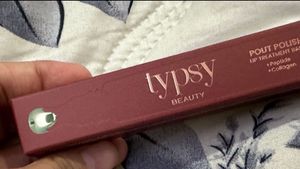 TYPSY Beauty pout polish (chocolate Fondant) 05