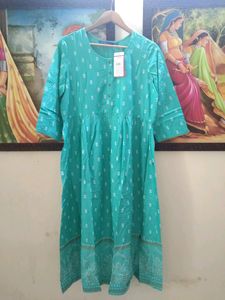 kurti With Chikankari Pant