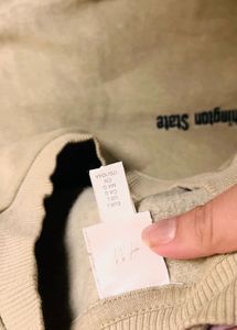 Sweatshirt