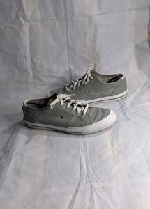 Tommy Hilfiger shoes 👟