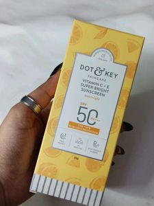 Vitamin C+E Super Bright Sunscreen