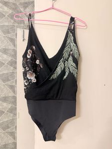 Sequin Embellished Bodysuit And Skirt Set