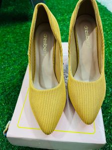 Dressberry Yellow Heels