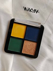 4-Color Eyeshadow Palette