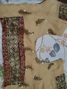 i am selling saree with blouse