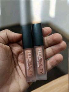 Huda Beauty mini liquid lipstick