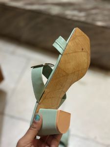 Mint Green heels 👠