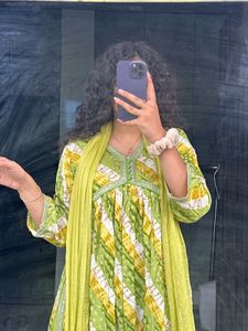 Green &amp; Yellow Printed Pant Set