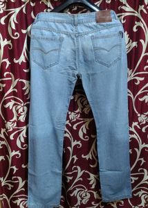 Light Wash Jeans