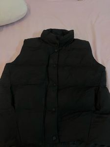 Sleeveless Black Puffer Vest