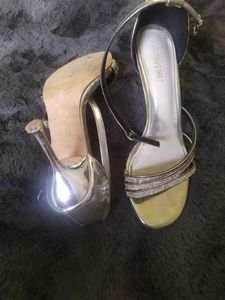 Hells (Size 37)