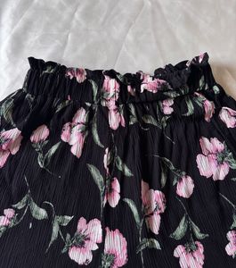 Shein Floral Printed Black Shorts