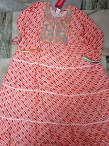Elegant Embroidered Kurta