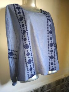 🎁Buy 1, Get 1 Free🎁Blue Top Size M/