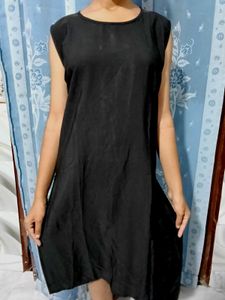 Sleeveless Black Dress