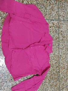 iska color dark pink hai I bahut jyada beautiful s