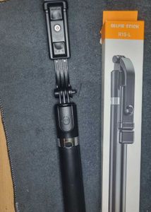 7 FET Selfie Stick with Remote