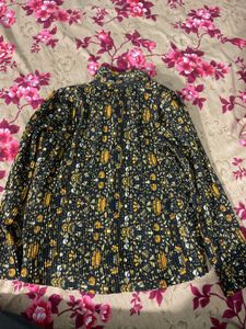 Floral Print Turtleneck Top