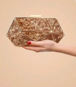 Women Diamond Shape Marble Clutch(Detachable Strap